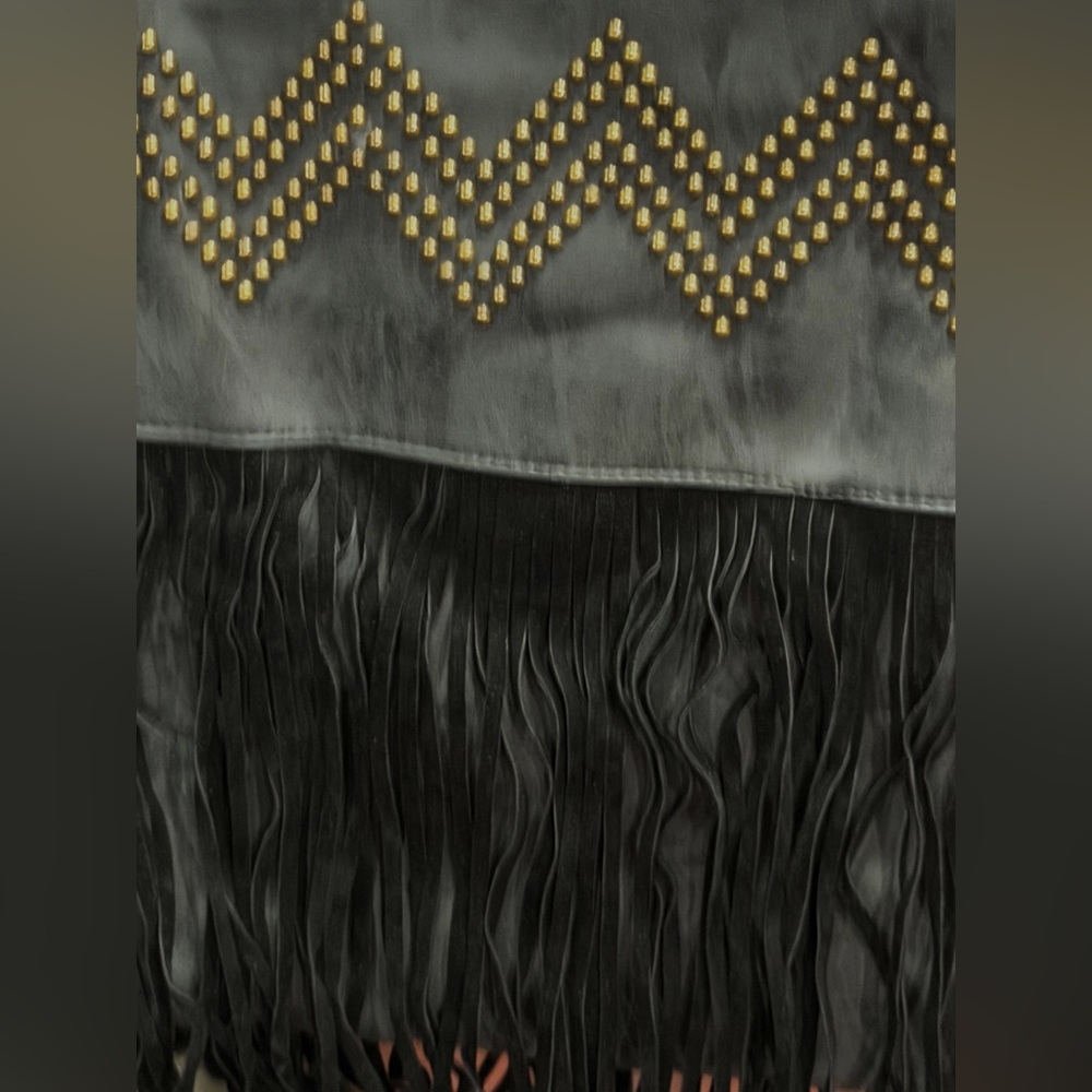 Boho Chic Heritage Fringe Tote with Gold Stud Chevron Detail NEW WITH TAG! - Picture 3 of 10